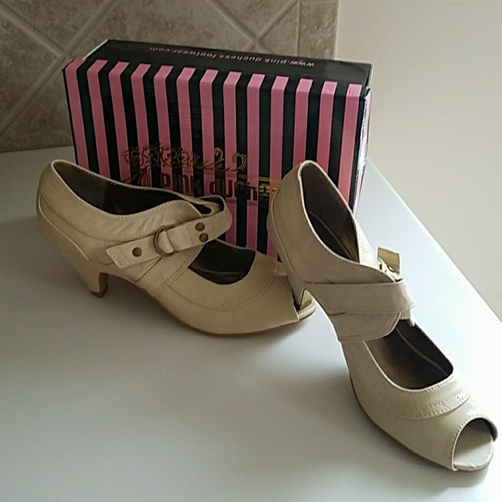 Peeptoe shoes